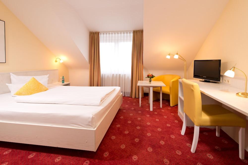 Achat Hotel Schwetzingen Heidelberg Exterior photo